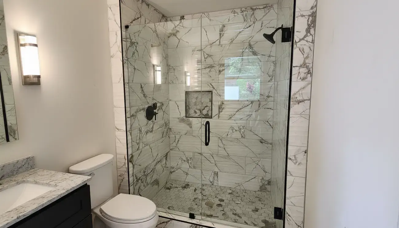 Frameless showers - image Two